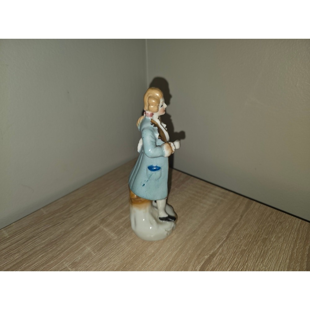 Vintage Made in Occupied Japan Porcelain Colonial Gentleman Figurine Blue‎ Gold - Picture 2 of 5